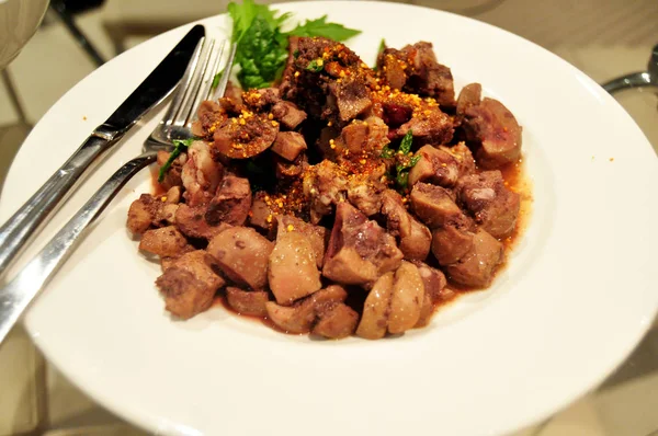 Tay insanlar hazırlama ve yaratıcı füzyon mutfak Oda Perth, Avustralya, yemek için yemek