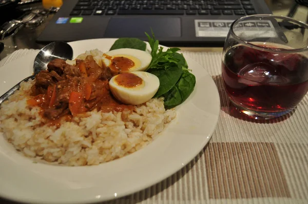 Thaise Mensen Bereiden Koken Creatieve Fusie Voedsel Dineren Keuken Kamer — Stockfoto