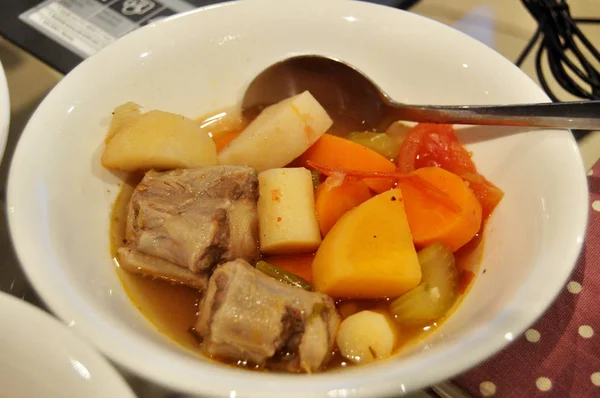 Thaise Mensen Bereiden Koken Creatieve Fusie Voedsel Dineren Keuken Kamer — Stockfoto