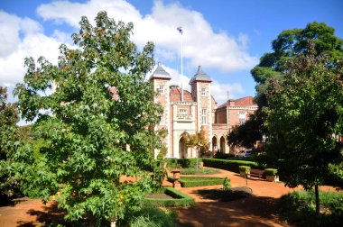 Hükümet Binası Avustralya insanlar ve yabancı yolcuları için seyahat ziyaret etti ve fotoğraf klasik bina, Perth, Avustralya