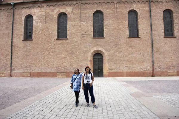 Viaggiatori Donne Thai Viaggiare Visitare Cattedrale Imperiale Basilica Dell Assunzione — Foto Stock