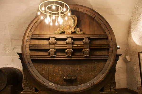 Large oak wooden beer fermentation tank inside Basement of Heidelberg Castle or Heidelberger Schloss in Baden-Wurttemberg, Germany