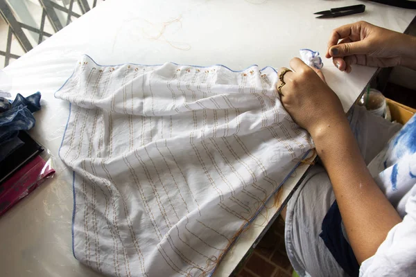 Tailandês Mulher Pessoas Trabalhando Batik Tie Tingimento Indigo Processo Fold — Fotografia de Stock