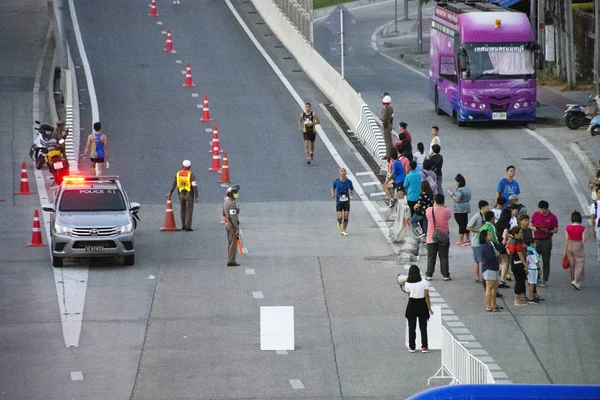 Hombres Mujeres Tailandeses Extranjeros Unen Eventos Benéficos Corren Carretera Carrera — Foto de Stock