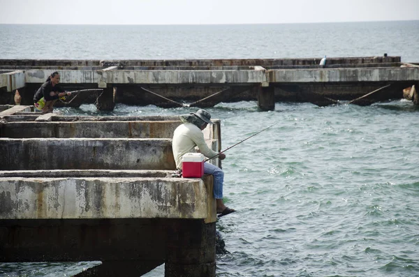 Pescador Tailandês Pescador Usar Pesca Haste Peixe Mar Costa Laem — Fotografia de Stock