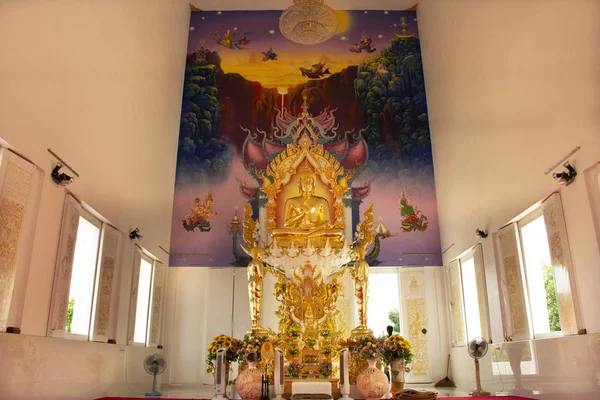 Estatua Interior Ubosot Buddha Hermoso Templo Tailandés Para Las Personas — Foto de Stock