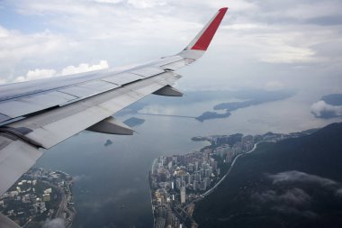 Havadan görünümü peyzaj ve Hong Kong Adası'ndan airbus Bangkok Hong Kong şehir için 3 Eylül 2018 üzerinde uçan Hong Kong, Çin'in cityscape