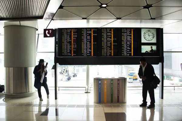 Utazó Thaiföldi Séta Terminál Megy Buszpályaudvar Hong Kong Nemzetközi Repülőtérre — Stock Fotó