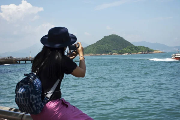 Voyageurs Thai Woman Sitting Relax Take Photo View Paysage Île — Photo