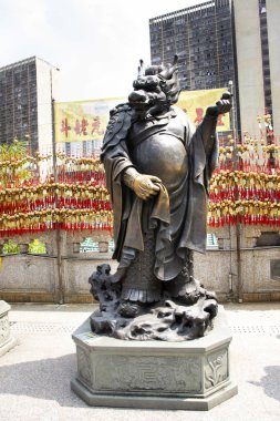 Geleneksel on iki Çince Zodyak heykel insanlar için ziyaret seyahat ve Wong Tai Sin Temple Kowloon Island, Hong Kong, Çin'de 9 Eylül 2018 üzerinde dua saygı