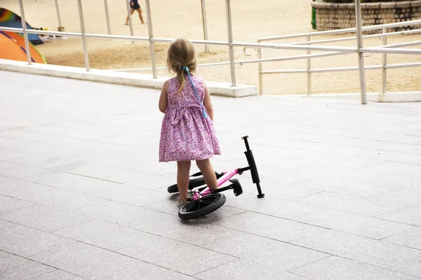 子供たちの英語の女の子練習競技 2018 日に香港 中国でのレパルスベイの海岸道路のパルス ショッピング センターの屋外 — ストック写真