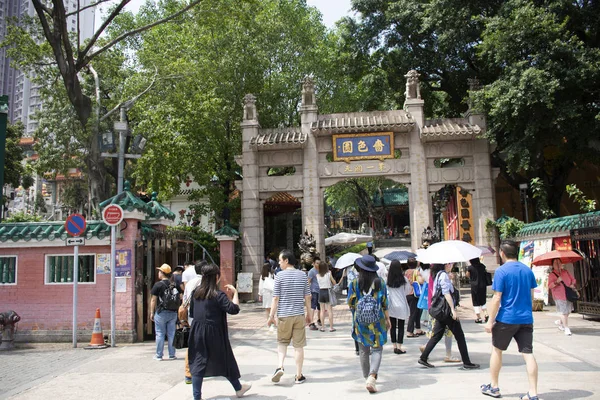 Chinesen Und Ausländer Besuchen Und Respektieren Chinesischen Gott Und Engel — Stockfoto