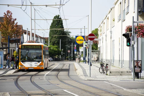 Tramway Correre Fermarsi Inviare Ricevere Passeggeri Tedeschi Viaggiatori Stranieri Stazione — Foto Stock