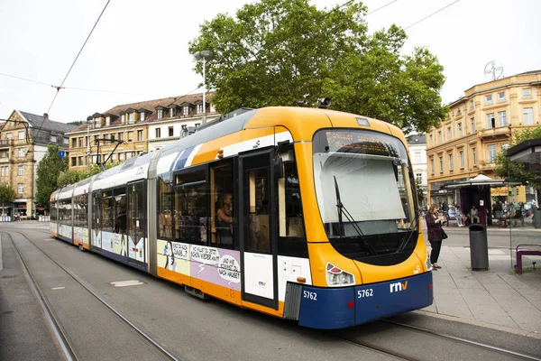 Tramway Parada Para Enviar Recibir Pasajeros Alemanes Viajeros Extranjeros Heidelberg — Foto de Stock