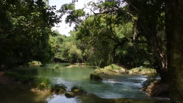 Bewegung Und Fluss Des Wassers Chet Sao Noi Kleinen Wasserfällen — Stockvideo