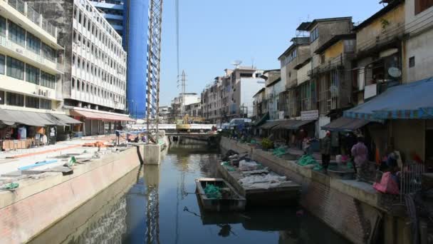 Bangkok Thailand December Thaise Mensen Bezig Met Bouwen Loopbrug Bouwplaats — Stockvideo