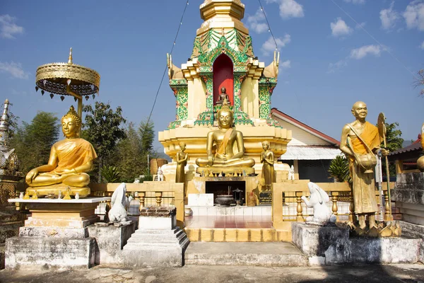 Stupa Chedi Buda Nın Heykel Görüntüleri Wat Phrachao Thanchai Phra — Stok fotoğraf