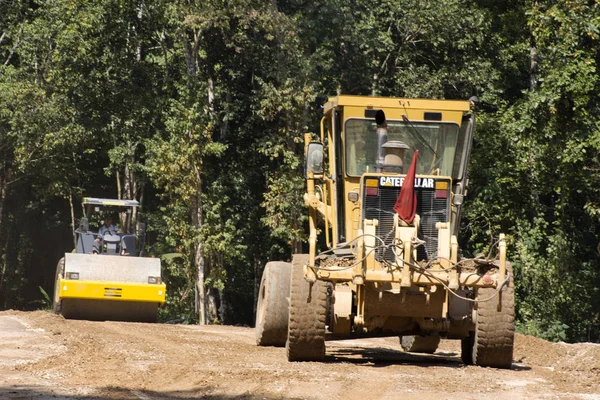 Asiatiska Thailändska Arbetstagare Använder Tunga Maskiner Motor Grade Och Vibrerande — Stockfoto