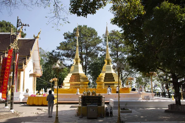 Thaise Mensen Reiziger Vreemdeling Reizen Bezoek Respect Bidden Chedi Relikwieën — Stockfoto