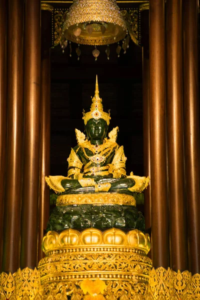 Phra Kaew Morakot Buda Esmeralda Para Personas Tailandesas Viajeros Extranjeros — Foto de Stock