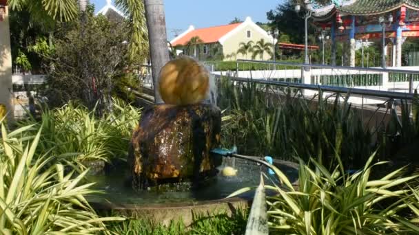 Fontaine Kugel Des Fontaines Sphère Pierre Spining Décor Eau Jardin — Video