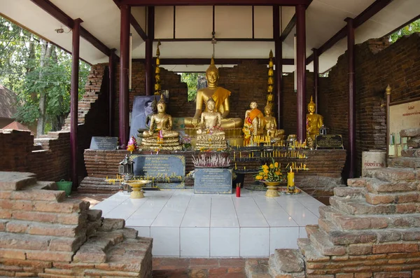 Muchas Estatuas Imagen Buda Color Dorado Ubosot Iglesia Para Gente — Foto de Stock