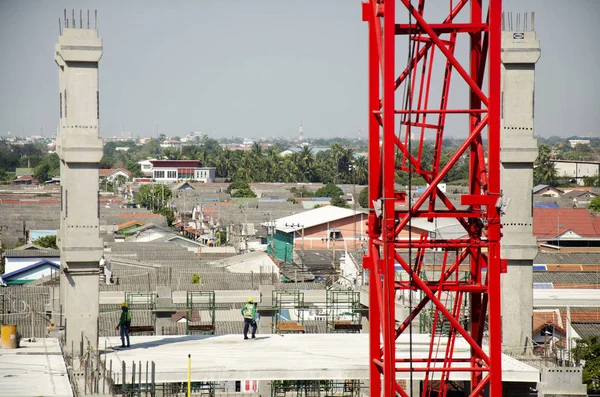 Los Asiáticos Los Trabajadores Tailandeses Con Maquinaria Pesada Que Trabajan —  Fotos de Stock