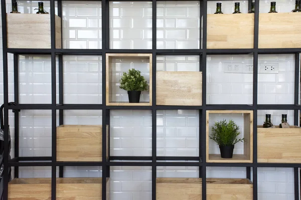 İç tasarım ve dekor mobilya kafe ve Restoran seyahat etmek insanlar ziyaret için yemek ve 4 Temmuz 2018: Rayong, Tayland tarihinde yasağı Phe beach adlı içecekler