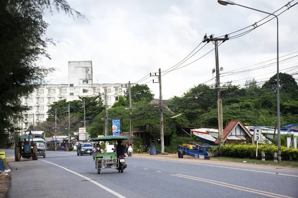 Thai People Riding Driving Road Ban Phe Village City Luglio — Foto Stock