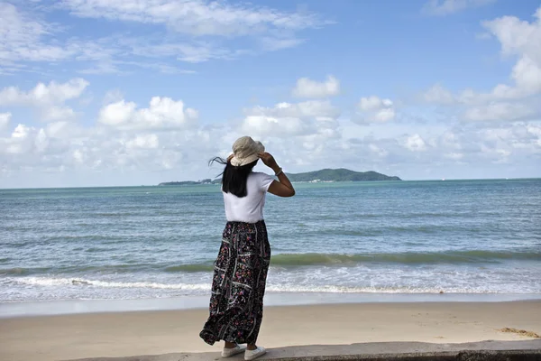 Reiziger Thaise Vrouwen Spelen Ontspannen Poseren Voor Foto Nemen Het — Stockfoto