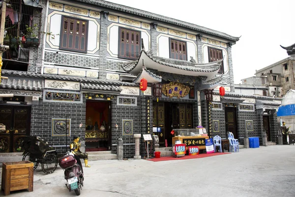 Classic retro vintage buildings for chinese people and foreigner — Stock Photo, Image