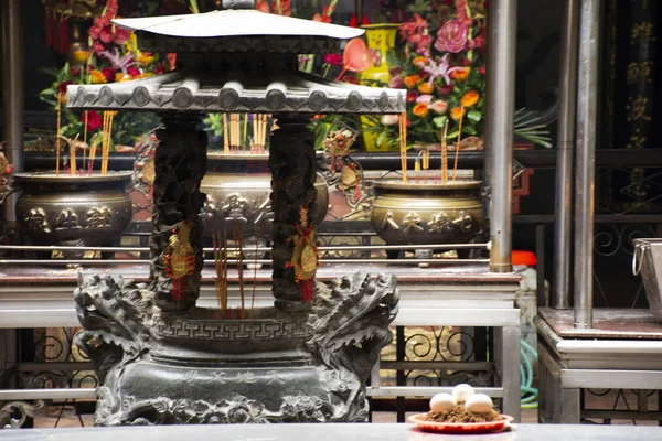 Chinesen beten Gott und Engelgöttin Statue bei guandi sh — Stockfoto