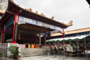 Çin halkı ve yabancılar için Buda ve Tanrı heykeli ziyaret