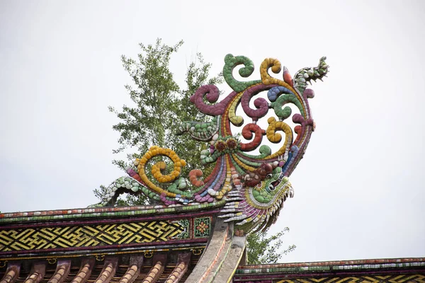 Decoration design and sculpture and carving colorful art roof of — Stock Photo, Image