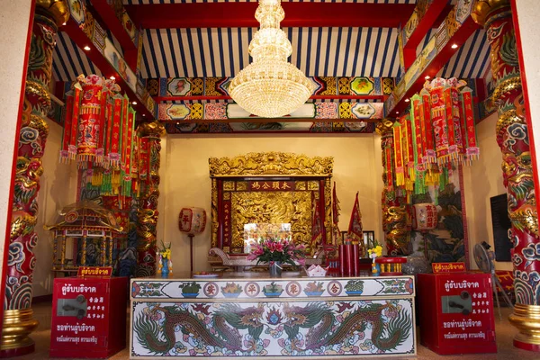 Diosa de Dios estatua y decoración de San Chao Pu Ya temperatura china —  Fotos de Stock