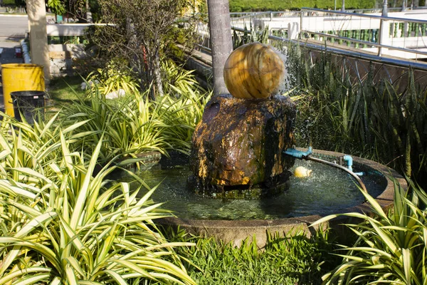 Kugel fountain or stone sphere fountains spining water decor of — Stock Photo, Image