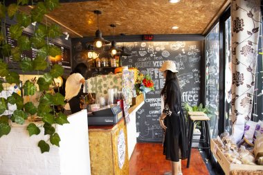 Dekorasyon mobilya ve yerel kahve dükkanı fo iç tasarımı