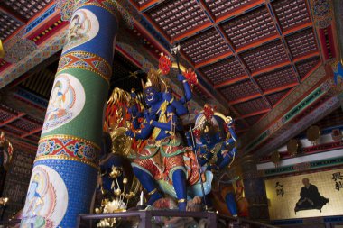 Fudo Myoo heykeli veya Acala Daitou veya Büyük Barış Pagoda ja için