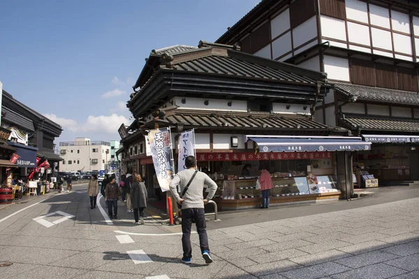 Японський народ і іноземний мандрівник ходити по магазинах і подорожі VI — стокове фото