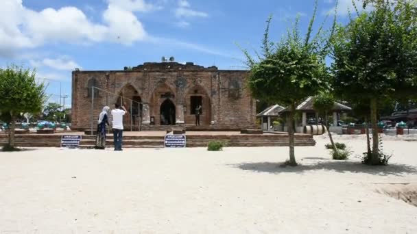 Pattani Thaïlande Août Des Thaïlandais Des Voyageurs Étrangers Visitent Respectent — Video