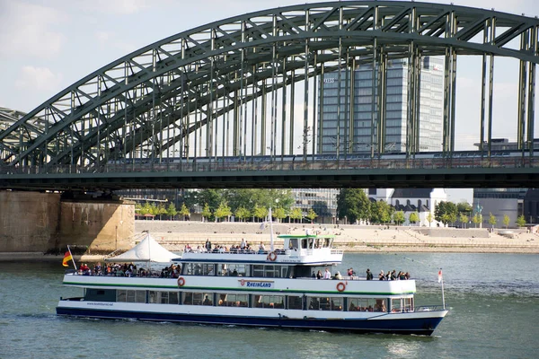 Peuple Allemand Les Voyageurs Étrangers Traversent Rhin Ferry Septembre 2019 — Photo
