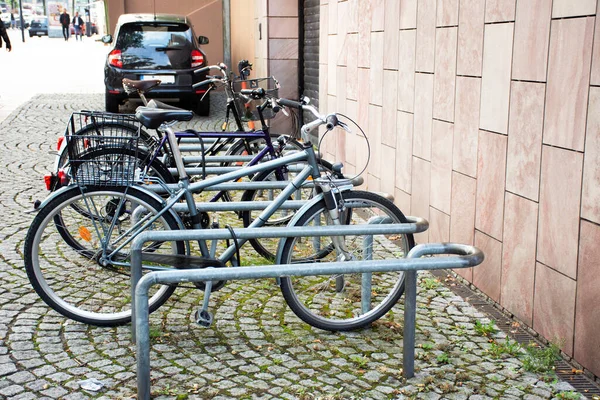 Aparcamiento Para Bicicletas Para Personas Alemanas Viajeros Extranjeros Parar Bloquear — Foto de Stock