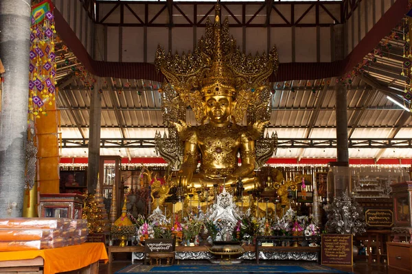 Tong Pae Buddha Oro Viaggiatori Stranieri Thai Visita Viaggio Rispetto — Foto Stock