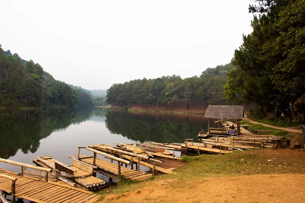 Rafting Boat Bamboo Port Receive Thai People Foreign Travelers Passengers — Stock Photo, Image