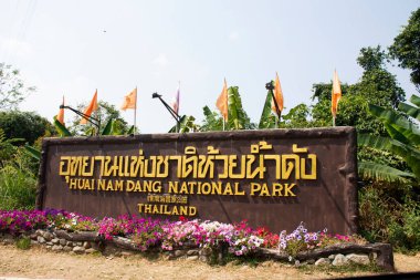 Etiket Huai Nam Dang Ulusal Parkı İnsanlar 26 Şubat 2020 'de Chiang Mai ve Mae Hong Son, Tayland' da dağ yürüyüşü ve kamp yerlerini ziyaret eder.