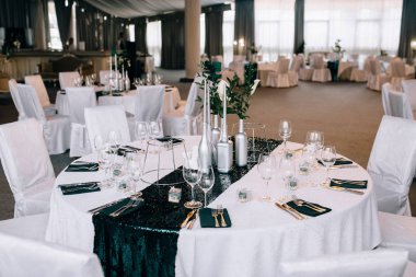 Düğün dekoru. Beyaz çiçek buketi