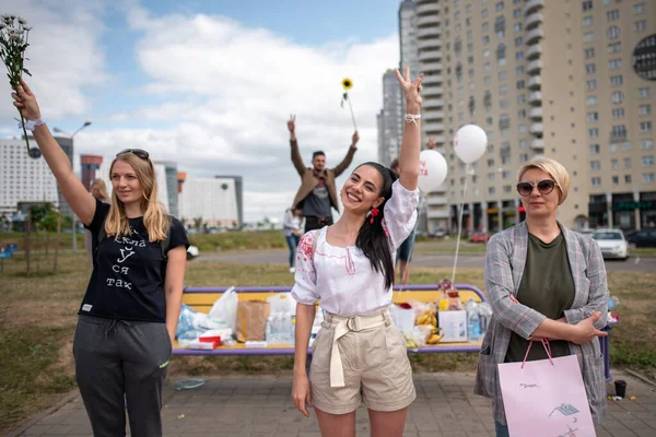 ミンスク ベラルーシ 2020年8月13日 ミンスクの女性による平和的抗議 — ストック写真