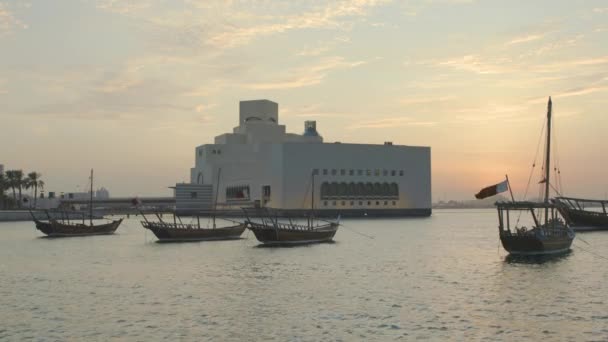 Muzeum Sztuki Islamskiej Doha Katar Zewnętrzny Zachód Słońca Strzał Pokazujący — Wideo stockowe