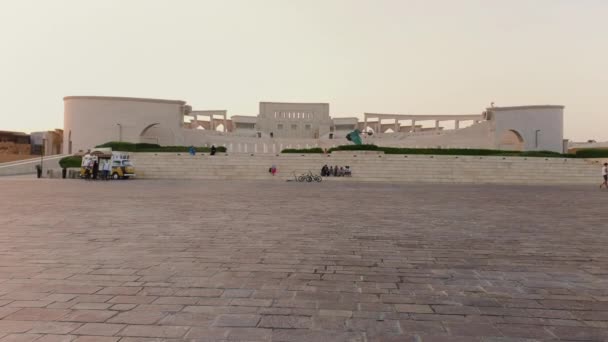 Katara Kulturelles Dorf Doha Katar Nachmittag Zoomaufnahme Die Das Amphitheater — Stockvideo