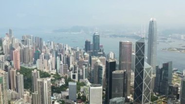 Hong Kong, Hong Kong 'daki şehir merkezinin hava görüntüsü. Hong Kong 'daki iş ve konut binaları.